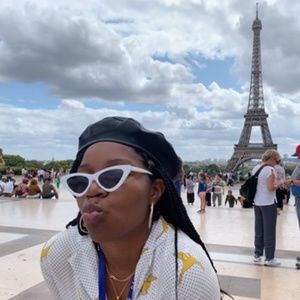 Meet your Posher, Mikayla